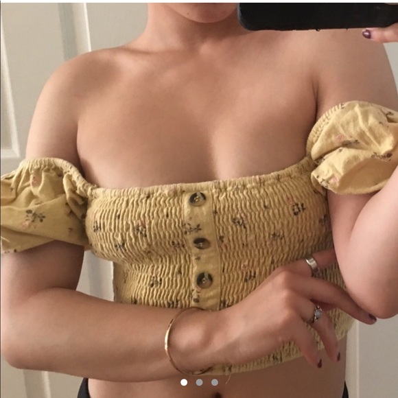 Yellow off the shoulder top - Picture 1 of 3